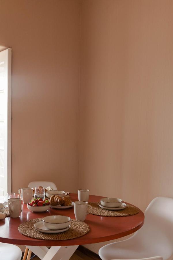 Azenhas Do Mar Roadside House Holiday home