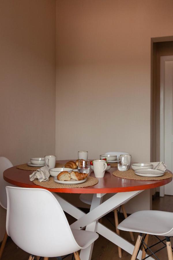 Azenhas Do Mar Roadside House Holiday home *